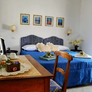 Myosotis Bed and breakfast
